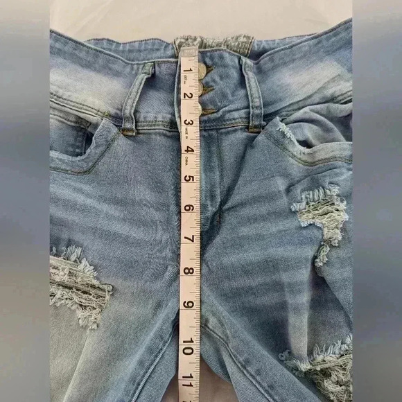 Hot Kiss Women's Size 5 Juniors Light Color Distressed Jeans - Picture 13 of 16